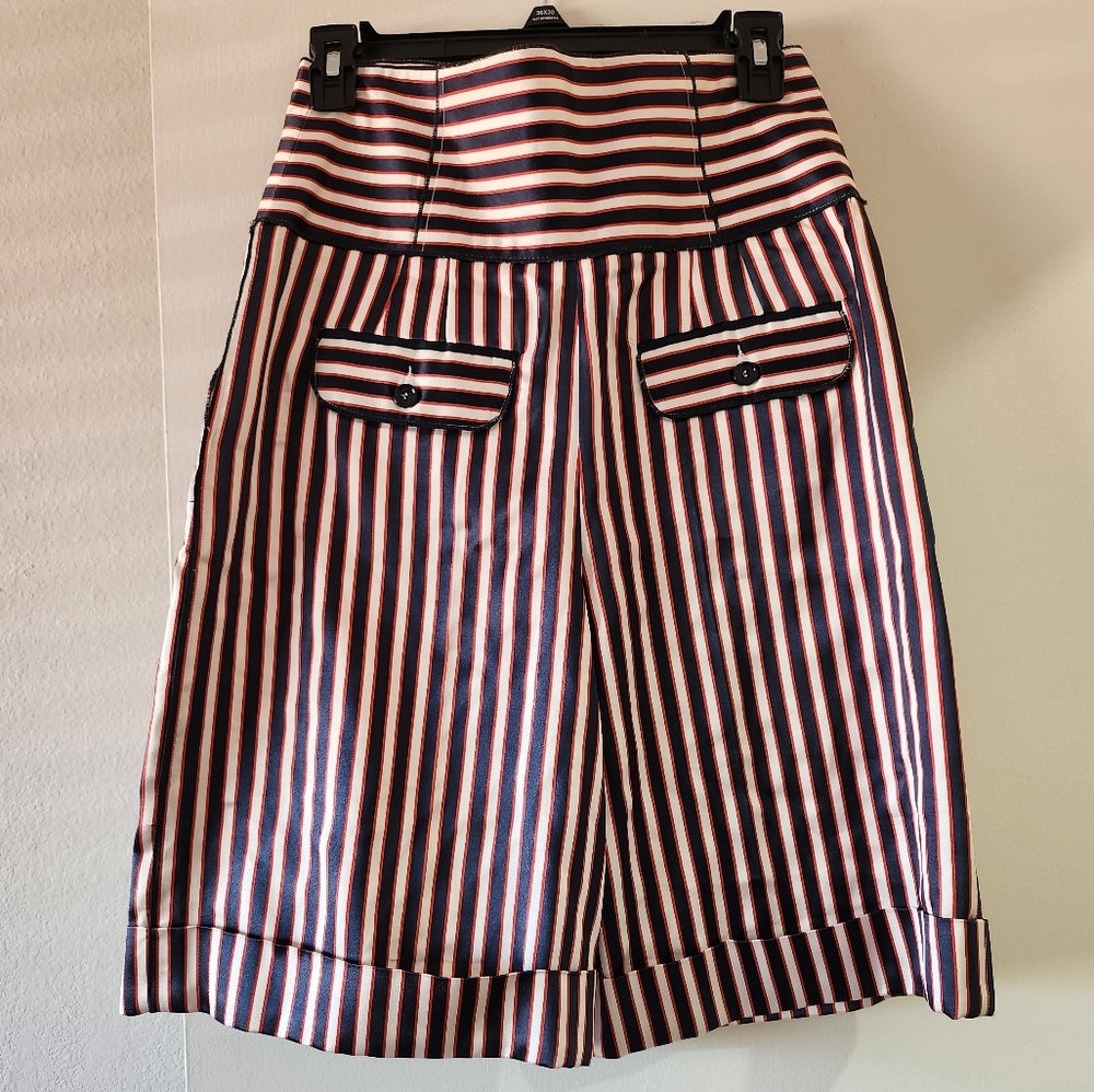 D&G Bermuda Stripe High Waist Shorts - Picture 3 of 12